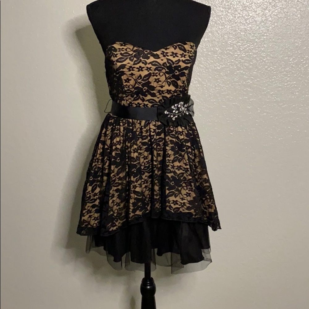 **Size 5** B•Wear Mini-dress